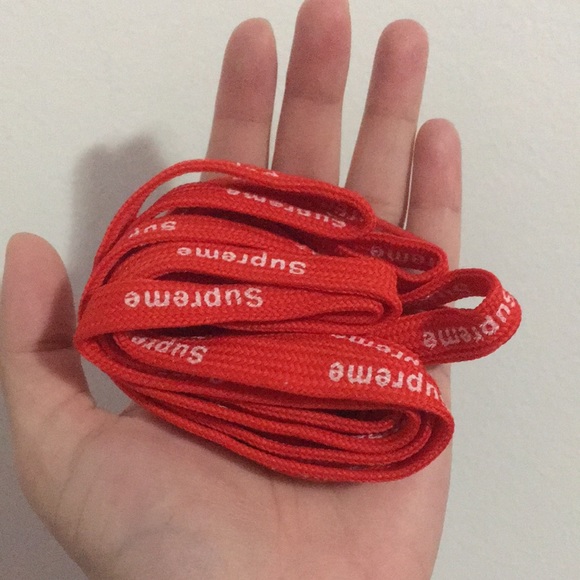 Red and White Supreme Sneakers Shoelaces - Picture 2 of 3